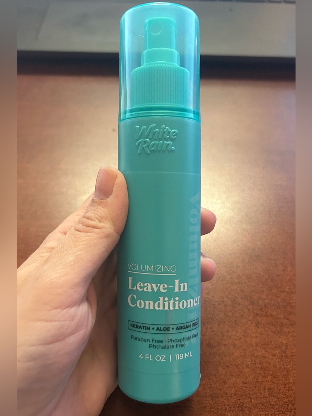 White Rain Volumizing Leave-In Conditioner 4 oz Keratin Aloe Argan Oils